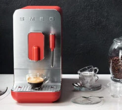 SMEG Buse Vapeur Rouge BCC02RDMEU -Café Soldes Boutique 6 machine a cafe smeg rouge buse vapeur