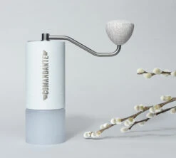 Moulin à Café Manuel COMANDANTE C40 MK4 Nitro Blade Snow White -Café Soldes Boutique comandante snow 4