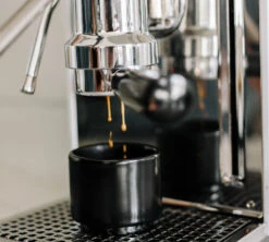 Tasse à Cappuccino - Monty Milk Art Blanc Mat 19 Cl - FELLOW -Café Soldes Boutique lifestyle3 1