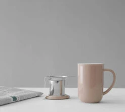 Mug Minima Stone Rose 50 Cl Avec Infuseur Inox - VIVA SCANDINAVIA -Café Soldes Boutique minima rose lifestyle
