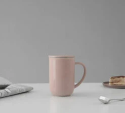 Mug Minima Stone Rose 50 Cl Avec Infuseur Inox - VIVA SCANDINAVIA -Café Soldes Boutique minima rose lifestyle1