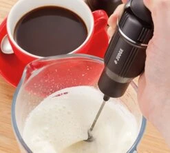 Mousseur à Lait à Piles - Judge -Café Soldes Boutique mousseur piles judge 3