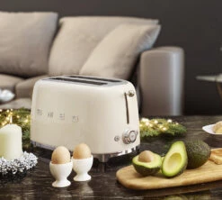 Grille-pain TSF02CREU 4 Tranches - Crème - SMEG 12 Grille-pain TSF02CREU 4 Tranches - Crème - SMEG -Café Soldes Boutique scene smeg creme