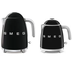 Mini Bouilloire KLF05BLEU 0,8 L - Noir + Offre Cadeau - SMEG 17 Mini Bouilloire KLF05BLEU 0,8 L - Noir + Offre Cadeau - SMEG -Café Soldes Boutique smeg mini b noir2