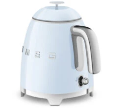 Mini Bouilloire SMEG KLF05PBEU - Bleu Azur 0,8 L + Offre Cadeau -Café Soldes Boutique smeg minib bleu5