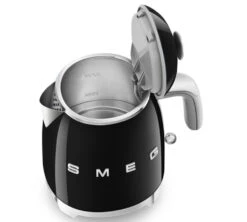 Mini Bouilloire KLF05BLEU 0,8 L - Noir + Offre Cadeau - SMEG 14 Mini Bouilloire KLF05BLEU 0,8 L - Noir + Offre Cadeau - SMEG -Café Soldes Boutique smeg minib noir 6