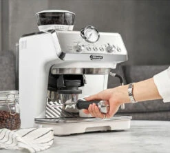 Machine Expresso DELONGHI EC9155.W La Specialista Arte Blanche + Kit Barista -Café Soldes Boutique specialista arte white 5