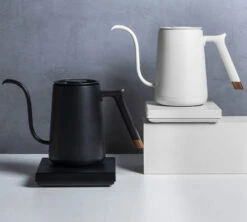 Bouilloire à Température Réglable - TIMEMORE - Fish Smart Black 60cl -Café Soldes Boutique timemore kettle4